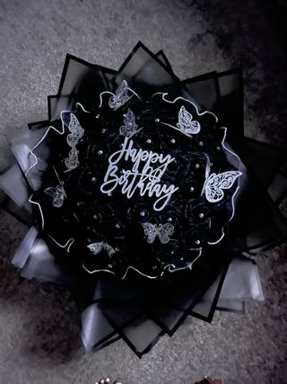 Ramo Rosas Eternas Negro y Plateado