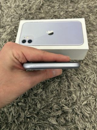 iPhone 11 128GB Morado Caja + Cargador Original