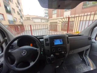 Mercedes-Benz Sprinter 2013