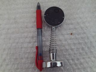 reloj despertador de sobremesa pequeño de metal vi