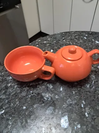 Cafetera y Taza Porcelana Naranja una maravilla