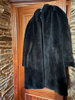 Abrigo negro pelo