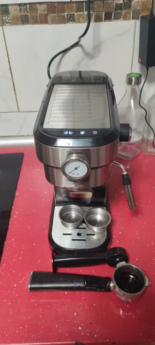 Cafetera Espresso Cecotec Cafelizzia 790