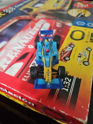Coche F1 F. Alonso Renault 8 compatible scalextric
