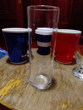 Lote tazas, vaso y copa postre.