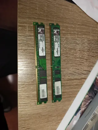 Módulos RAM Kingston KVR 1GB y 2GB