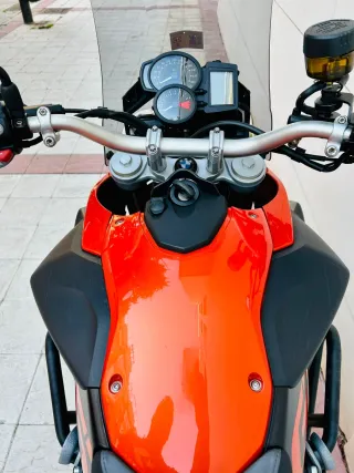 BMW F800 GS Adventure Naranja y Negra