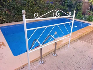 Cabecero de hierro forjado antiguo