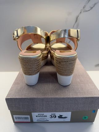 Sandalias Sohe Talla 39 Piel Oro/Plata