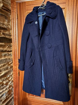 Abrigo azul marino elegante