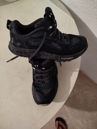 Zapatillas Under Armour Negras nmra.38