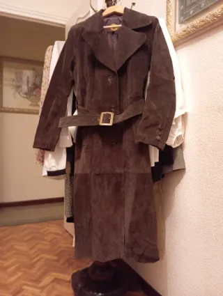 Abrigo serraje marrón talla 42