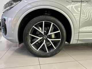 VOLKSWAGEN Touareg RLine 3.0 V6 TDI 210kW Tip 4M