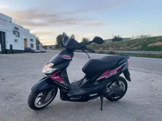 Yamaha Jog 2007 Negra y Rosa