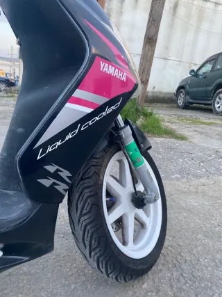 Yamaha Jog 2007 Negra y Rosa