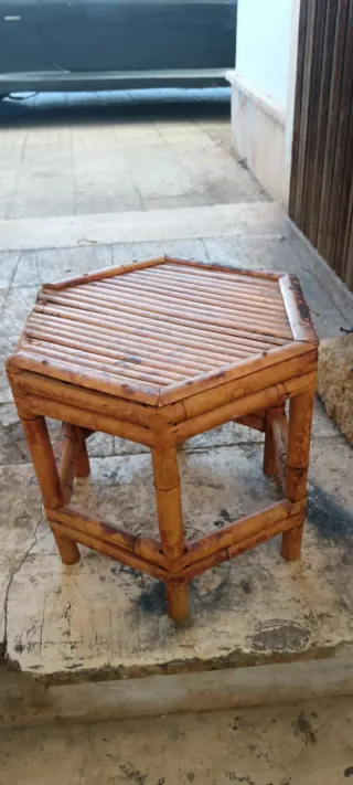 Tavolino vintage esagonale in bamboo