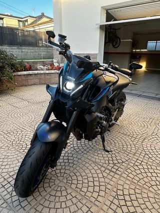 Yamaha MT-09 Negra y Azul