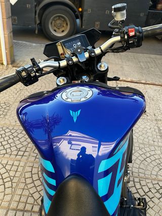 Yamaha MT-09 Negra y Azul