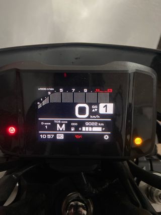 Yamaha MT-09 Negra y Azul