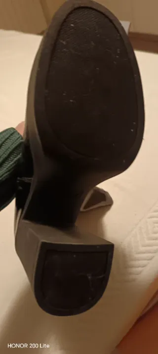 Stivaletti neri lucidi