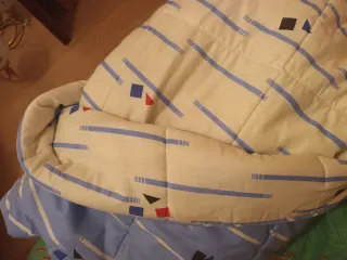 Colcha reversible beige y azul