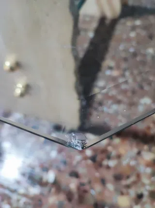 Tavolo da centro in vetro e marmo