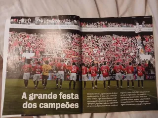 Revista. Benfica Campeão nacional 2004 / 2005.