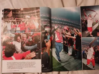 Revista. Benfica Campeão nacional 2004 / 2005.