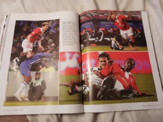 Revista. Benfica Campeão nacional 2004 / 2005.
