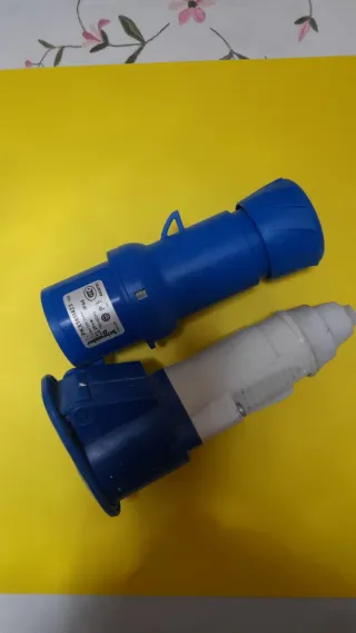 Presa e spina industriale 220V