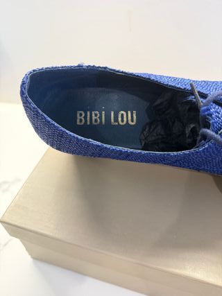Zapatos Bibi Lou azules con cordones