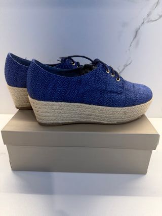 Zapatos Bibi Lou azules con cordones