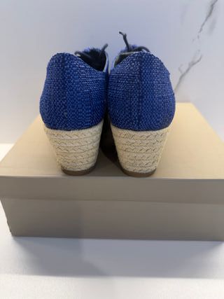 Zapatos Bibi Lou azules con cordones