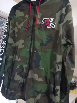 Chaqueta Nike Jordan Camuflaje con Capucha