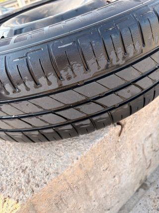 Llantas 15 4x100 con neumáticos 165/65 R15