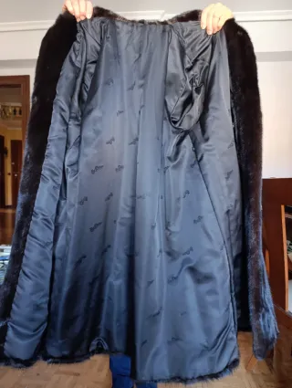 Abrigo de piel alta peletería