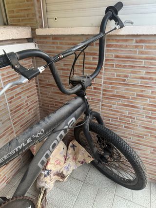 Bicicleta BMX Freestyle Negra