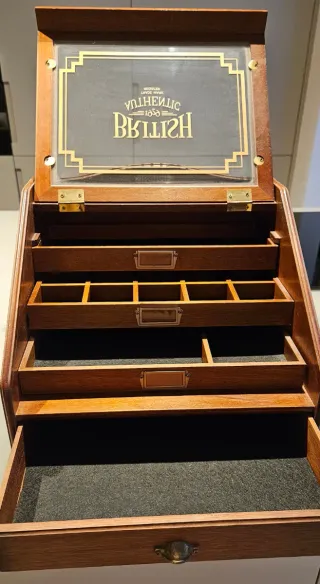 Joyero British 1929 madera y cristal