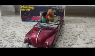 Coche de juguete Photoing on car