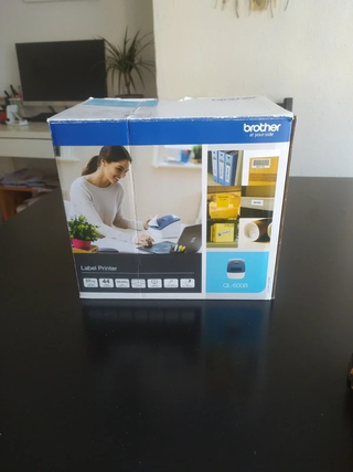 Impresora de etiquetas Brother QL-600