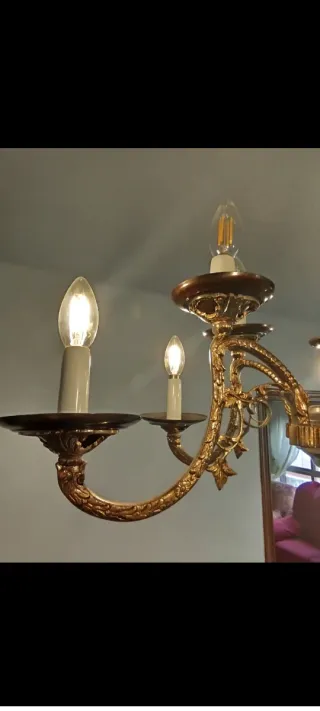 Lámpara de araña clásica dorada