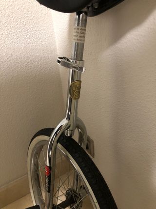 Uniciclo monociclo con rueda blanca original