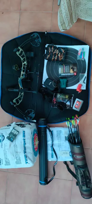 Arco caza PSE Uprising compuesto poleas caza tiro
