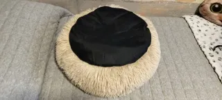 Cama para mascotas mullida y cómoda