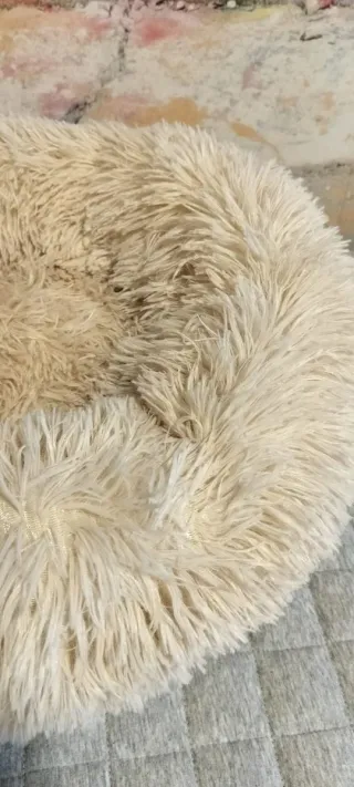 Cama para mascotas mullida y cómoda