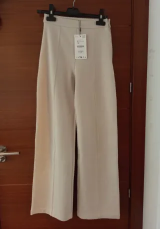 Pantalones anchos Zara