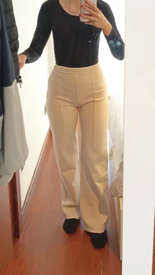 Pantalones anchos Zara