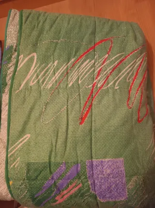 Colcha reversible verde y morada