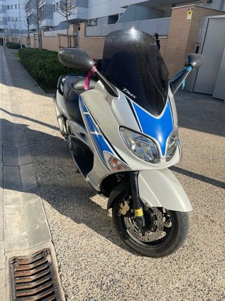 Yamaha T-MAX 500