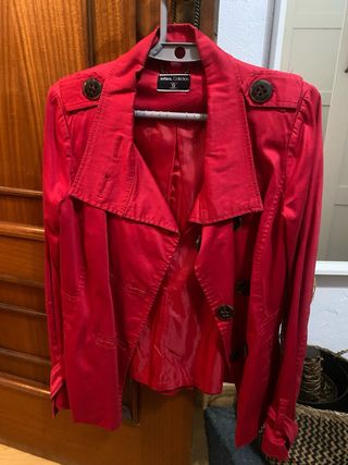 Gabardina roja